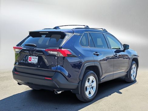 Used 2021 Toyota RAV4 XLE w/ Convenience Package AWD/4WD image 5