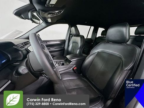 Used 2024 Jeep Grand Cherokee Altitude image 24