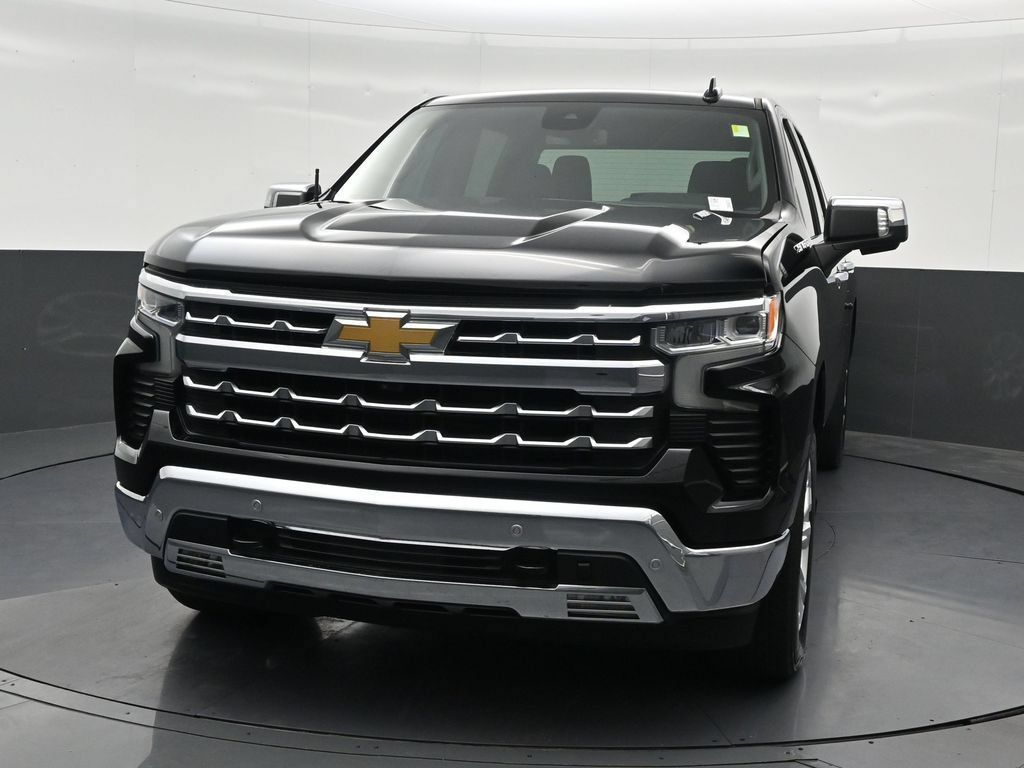 Used 2023 Chevrolet Silverado 1500 LTZ RWD image 9