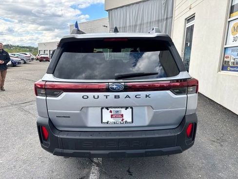 Used 2026 Subaru Outback Premium AWD/4WD image 4