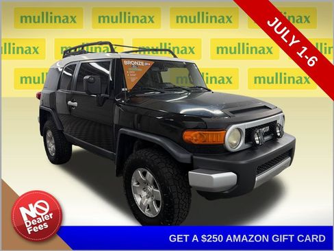 Used 2009 Toyota FJ Cruiser 2WD image 1