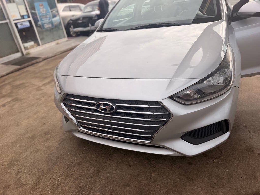 Used 2019 Hyundai Accent SE FWD image 16