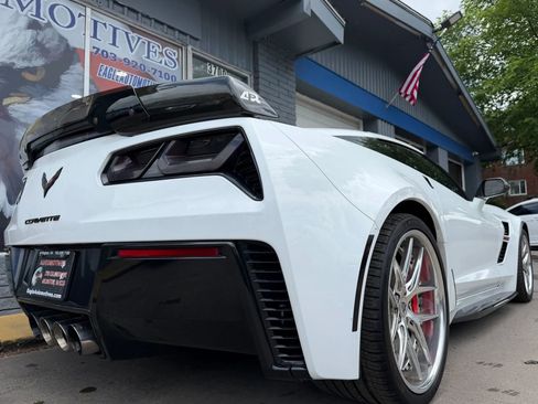 Used 2017 Chevrolet Corvette Grand Sport w/ Carbon Flash Badge Package RWD image 3