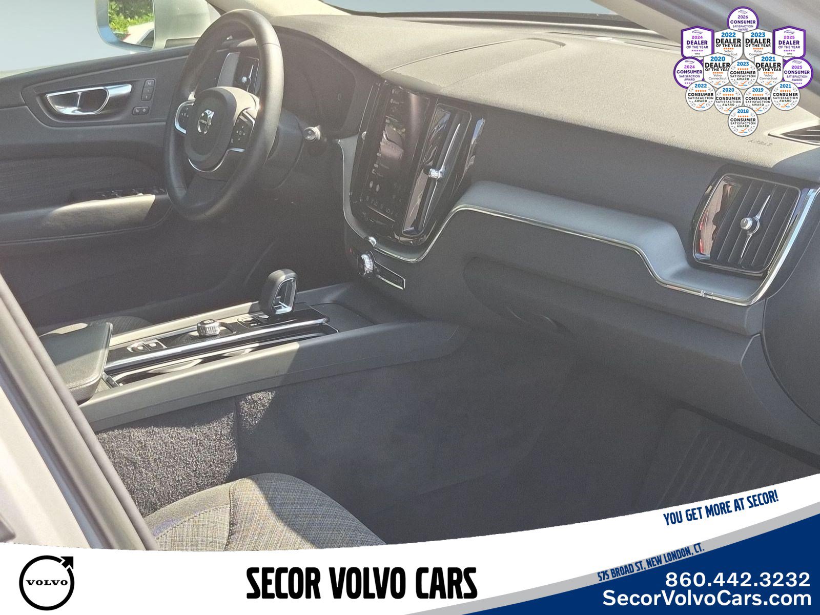 Used 2023 Volvo XC60 B5 Core AWD/4WD image 23