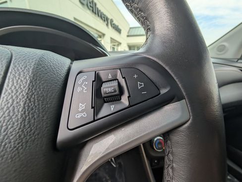 Used 2017 Chevrolet Trax LT w/ LT Convenience Package image 18