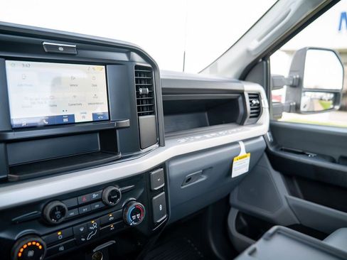 New 2025 Ford F250 XL AWD/4WD image 18