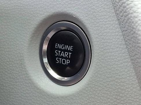 Used 2023 Toyota Corolla SE w/ SE Premium Package FWD image 23