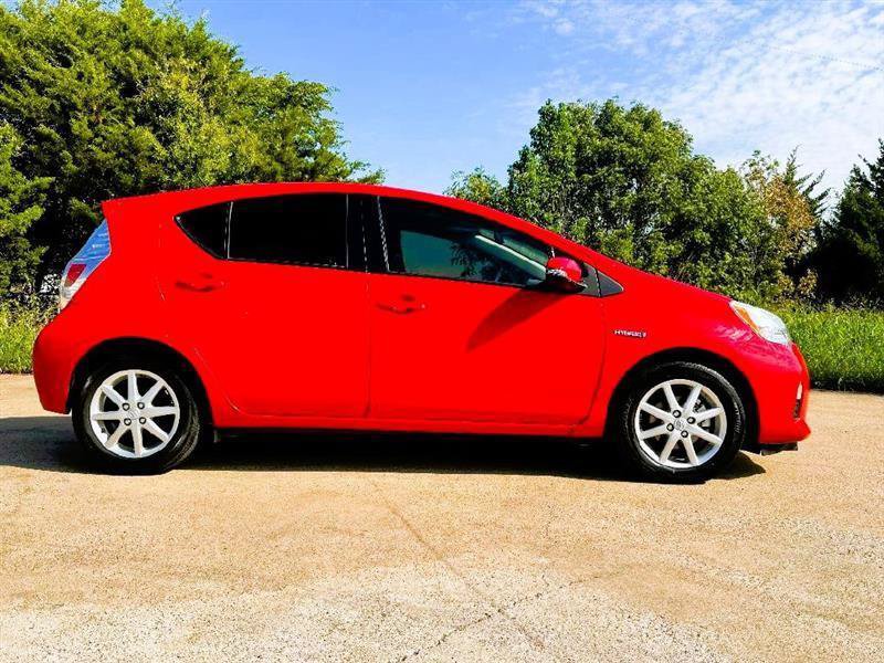 Used 2012 Toyota Prius C Three FWD image 5