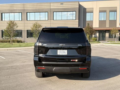 Used 2022 Chevrolet Tahoe RST w/ Luxury Package AWD/4WD image 4