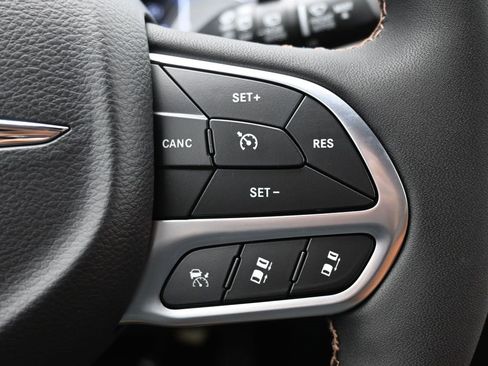 New 2026 Chrysler Pacifica Pinnacle image 24