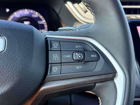 Used 2025 Jeep Grand Cherokee L Limited w/ Black Appearance Package AWD/4WD image 27