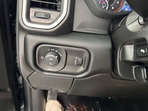 New 2026 RAM 3500 Big Horn AWD/4WD image 39