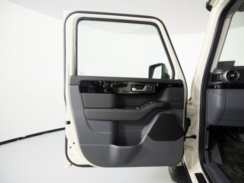 New 2026 INEOS Grenadier image 10