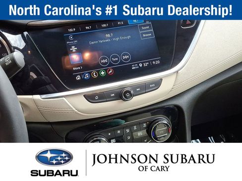 Used 2021 Buick Encore GX Select image 16