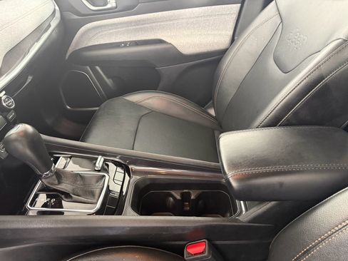 Used 2022 Jeep Compass Latitude image 24