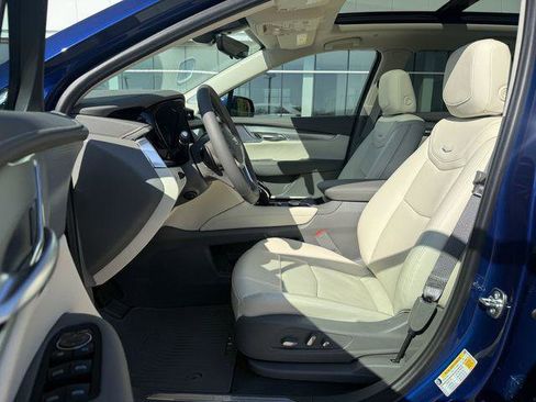 New 2026 Cadillac XT5 Premium Luxury image 9