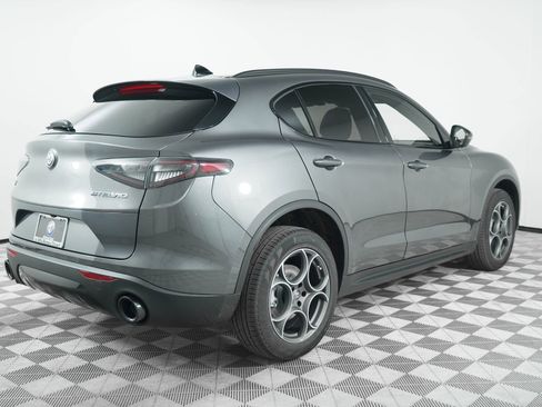 New 2025 Alfa Romeo Stelvio Sprint image 10