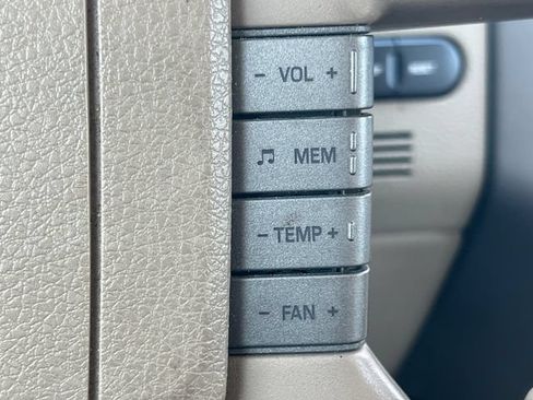 Used 2004 Ford F150 XLT AWD/4WD image 25