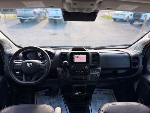 Used 2025 RAM ProMaster 2500 w/ Convenience Group FWD image 15