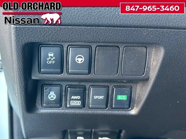 Used 2022 Nissan Rogue Sport SL AWD/4WD image 16