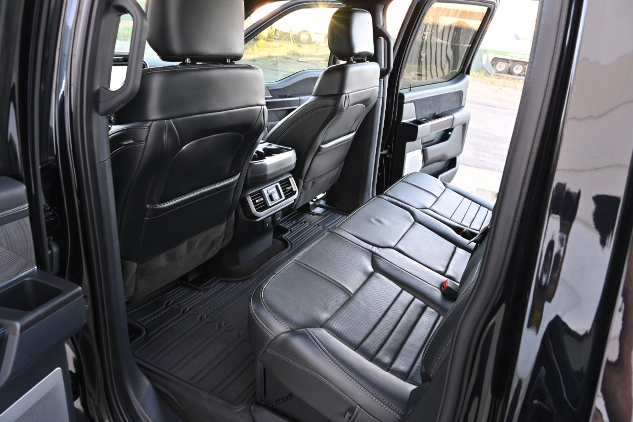 Used 2022 Ford F150 Platinum w/ FX4 Off-Road Package AWD/4WD image 16