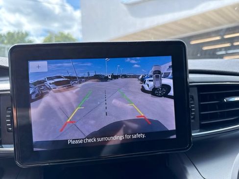 Used 2021 Ford Explorer XLT w/ Equipment Group 202A AWD/4WD image 14