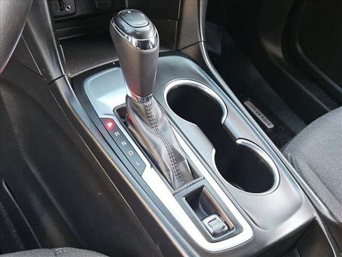 Used 2018 Chevrolet Equinox LT image 12