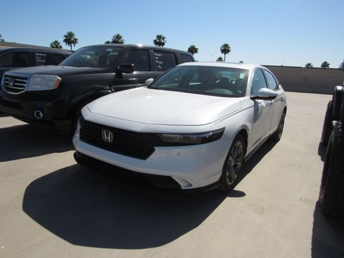 Used 2024 Honda Accord EX-L image 1