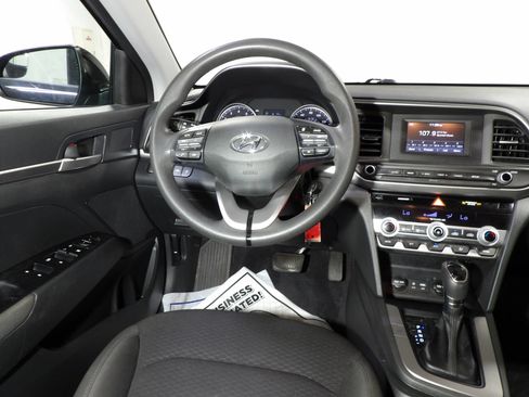 Used 2020 Hyundai Elantra SE w/ Cargo Package (C1) FWD image 11