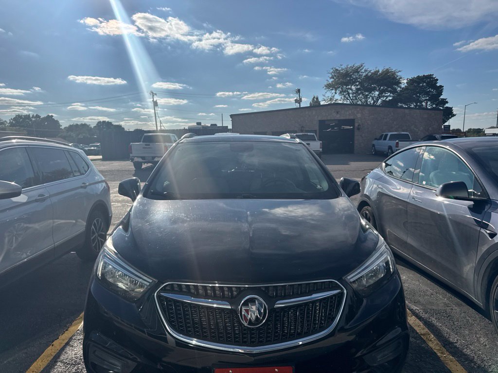 Used 2020 Buick Encore Preferred FWD image 2