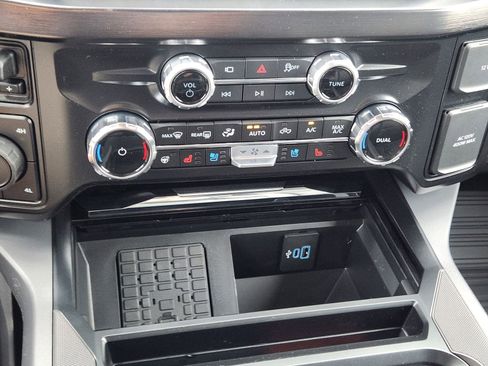 New 2026 Ford F250 Lariat image 19
