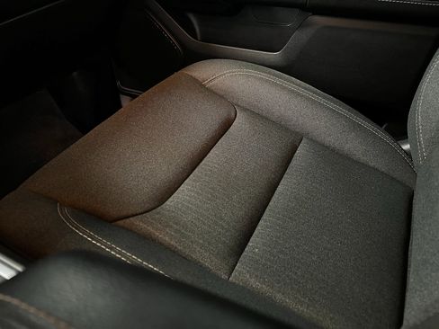 Used 2021 RAM 1500 Big Horn AWD/4WD image 18