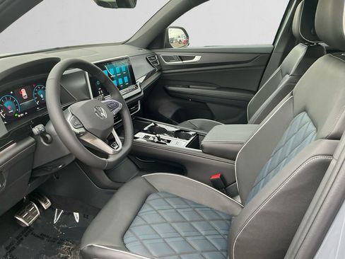 New 2026 Volkswagen Atlas Cross Sport SEL Premium R-Line AWD/4WD image 9