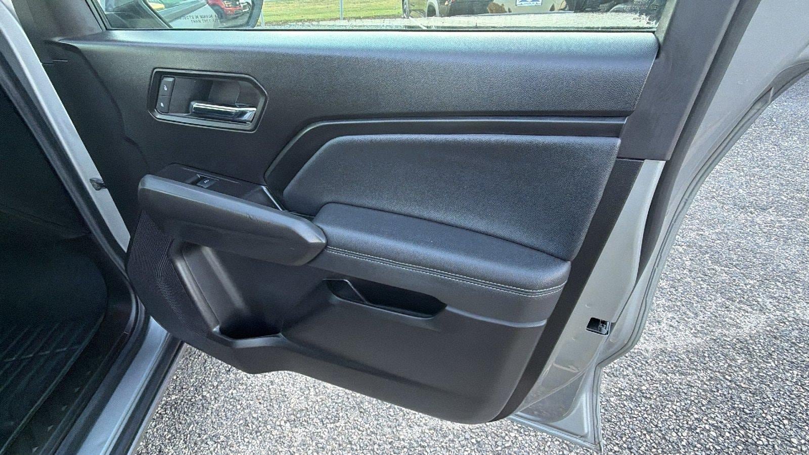 Used 2024 Chevrolet Colorado LT w/ LT Convenience Package RWD image 18