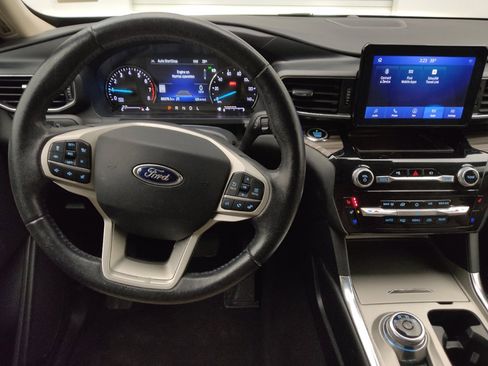 Used 2021 Ford Explorer Limited w/ Equipment Group 301A image 22