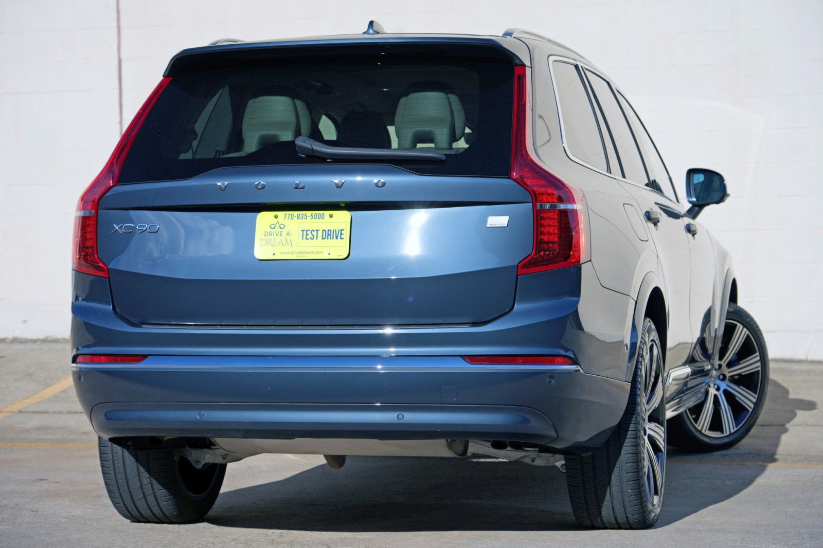 Used 2024 Volvo XC90 T8 Plus w/ Protection Package Premier AWD/4WD image 5