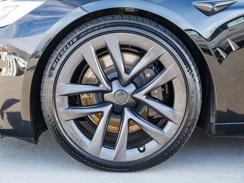 Used 2021 Tesla Model S Plaid image 9