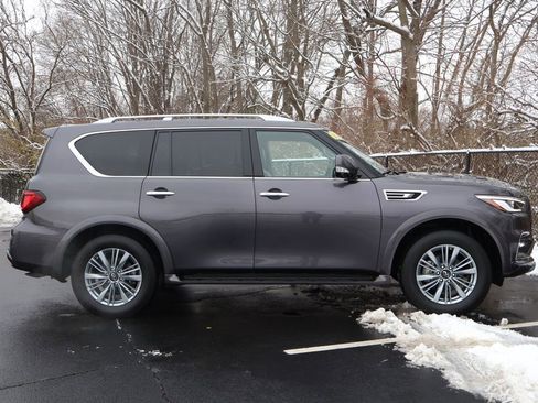 Used 2024 INFINITI QX80 Luxe image 9