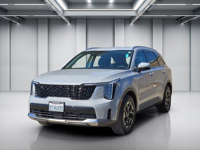 Certified 2025 Kia Sorento S FWD image 3