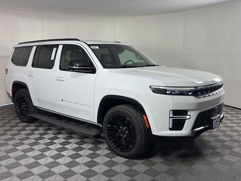 New 2026 Jeep Grand Wagoneer Limited AWD/4WD image 2
