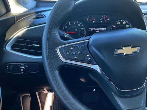 Used 2024 Chevrolet Malibu LT image 11