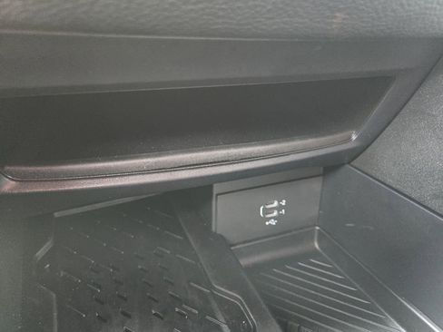 Used 2026 Chrysler Pacifica Limited FWD image 57