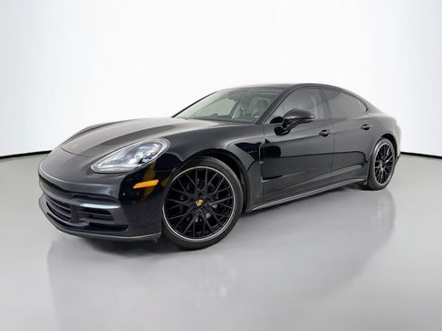 Used 2019 Porsche Panamera 4 image 1