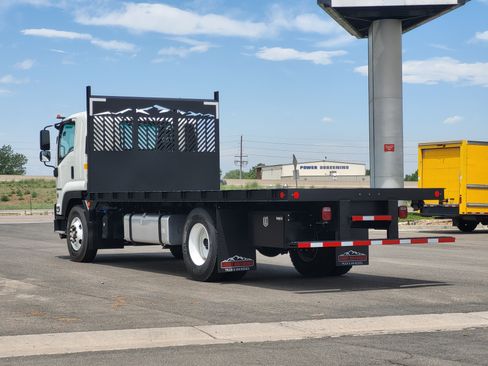 New 2026 Isuzu FTR RWD image 5
