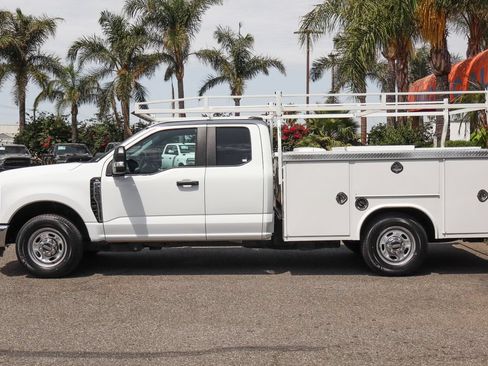 Used 2024 Ford F250 XL w/ XL Chrome Package RWD image 5