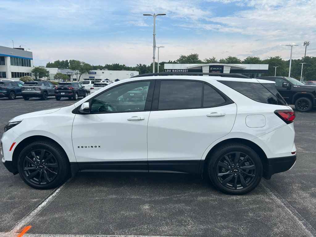 Used 2024 Chevrolet Equinox RS AWD/4WD image 8