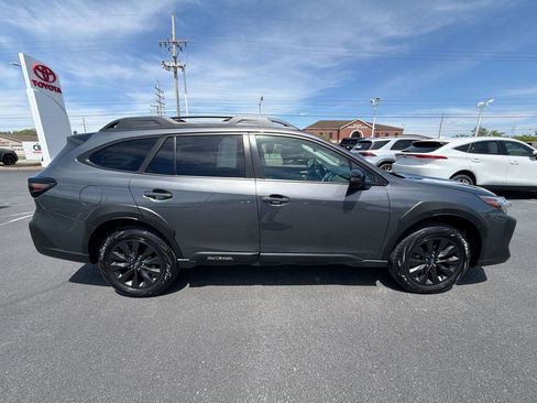 Used 2023 Subaru Outback Onyx Edition AWD/4WD image 9