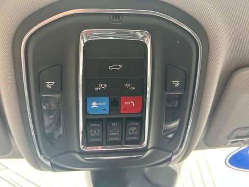 Used 2023 Jeep Grand Cherokee 4WD 4xe image 39