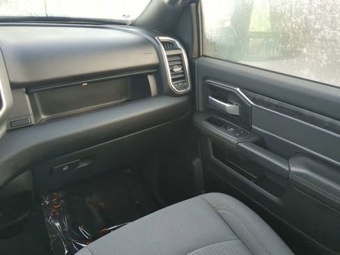 Used 2024 RAM 2500 Big Horn w/ Bed Utility Group image 17