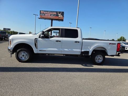 Used 2024 Ford F250 XL w/ FX4 Off-Road Package AWD/4WD image 4